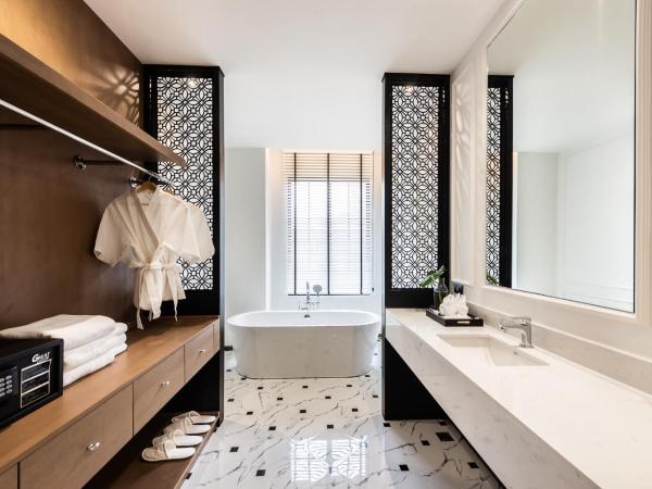 One Patio Hotel Pattaya - SHA Extra Plus : photo 4 de la chambre suite lune de miel