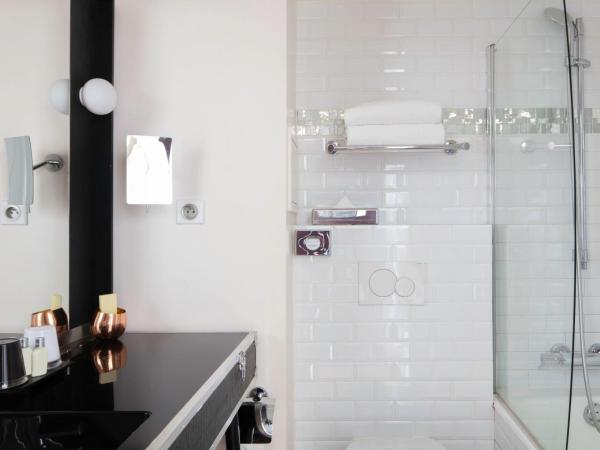 Le 123 Sébastopol - Astotel : photo 1 de la chambre chambre lits jumeaux supérieure