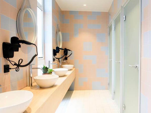 The Green Elephant Hostel & Spa : photo 5 de la chambre lit simple dans dortoir mixte