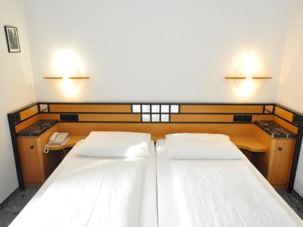 Villa Waldperlach by Blattl : photo 4 de la chambre chambre double
