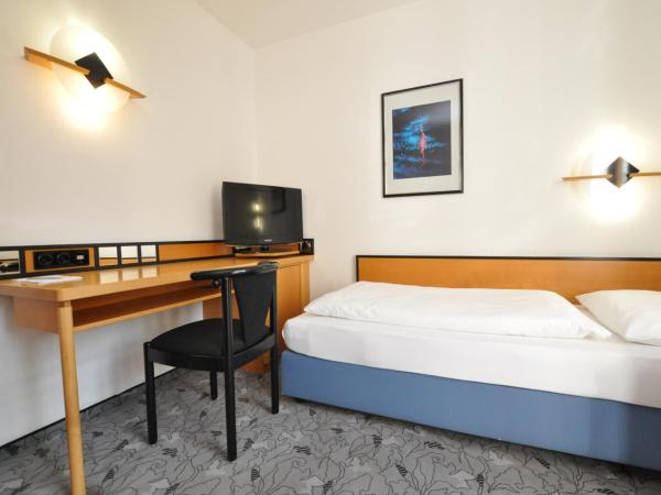 Villa Waldperlach by Blattl : photo 4 de la chambre grande chambre simple 