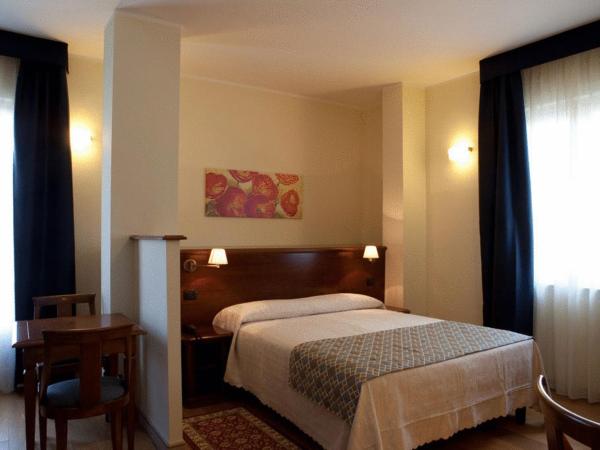Hotel & Residence Torino Centro - Stazione Porta Susa : photo 3 de la chambre chambre double ou lits jumeaux
