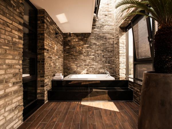 SR Hotel Sadang : photo 3 de la chambre chambre premium avec terrasse 
