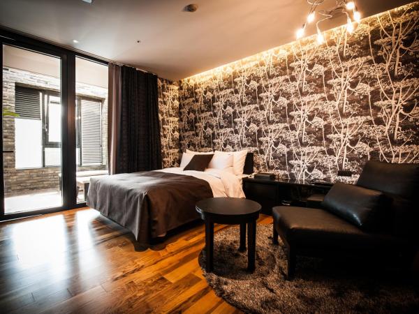 SR Hotel Sadang : photo 2 de la chambre chambre premium avec terrasse 