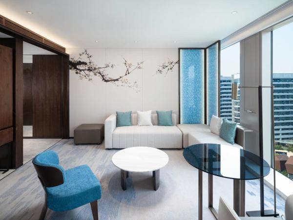 Radisson Blu Hangzhou Xintiandi : photo 4 de la chambre suite classe affaires