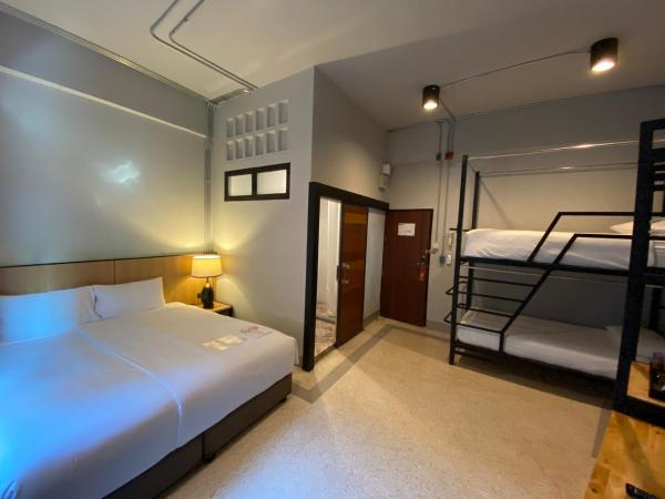 W22 by Burasari - SHA Extra Plus Certified : photo 2 de la chambre chambre familiale