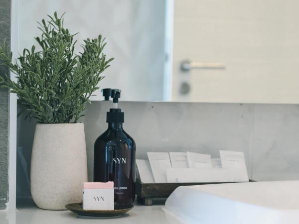 SYN Boutique Hotel : photo 8 de la chambre stylistic double room (24 hours room use)