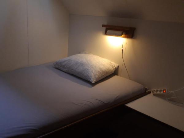 Felicitas : photo 1 de la chambre chambre simple avec salle de bains privative