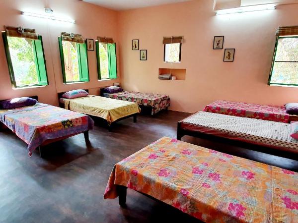 Durag Niwas Guest House : photo 1 de la chambre lit dans dortoir 6 lits