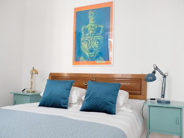 Lisbon Poets Inn : photo 4 de la chambre chambre double avec salle de bains commune