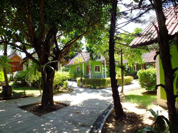 Blue Andaman Lanta Resort : photo 2 de la chambre bungalow - vue sur jardin