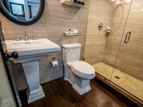 Hotel Croydon : photo 7 de la chambre chambre 2 lits queen-size (4 adultes)