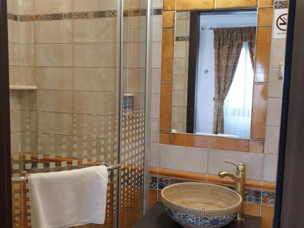 Kastélykert Fogadó : photo 5 de la chambre chambre double – vue sur lac