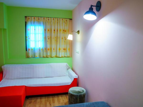 Yiannis Apartments : photo 9 de la chambre chambre familiale avec balcon