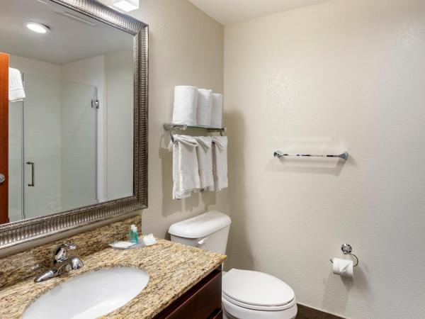 MainStay Suites Near Denver Downtown : photo 10 de la chambre suite avec 2 lits queen-size et canapé-lit - non-fumeurs