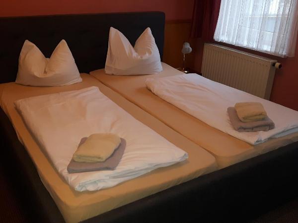 Hotel & Pension Plagwitzer Hof : photo 1 de la chambre chambre double