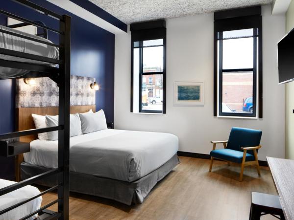 TRYP by Wyndham Pittsburgh/Lawrenceville : photo 1 de la chambre chambre familiale - accessible aux personnes à mobilité réduite