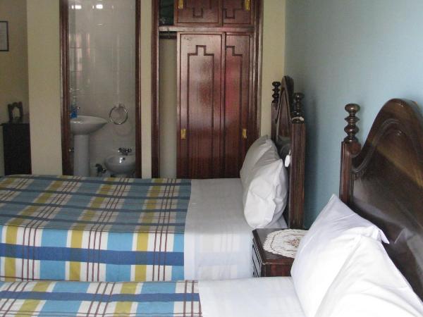 Residencial Porto Novo - Alojamento Local : photo 2 de la chambre chambre quadruple