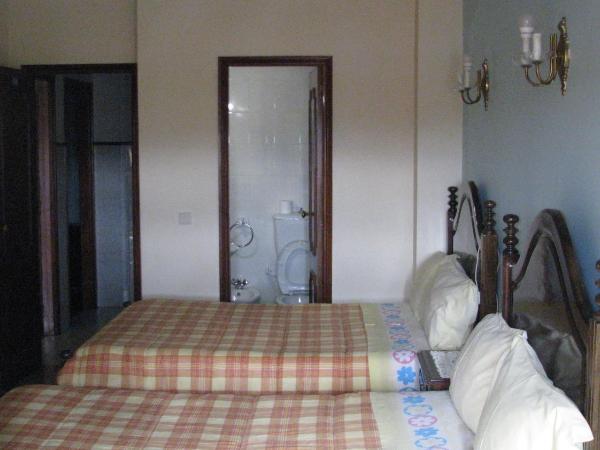 Residencial Porto Novo - Alojamento Local : photo 5 de la chambre chambre familiale