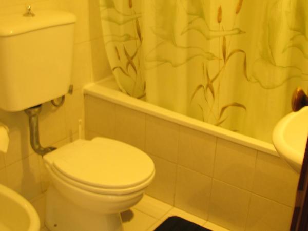 Residencial Porto Novo - Alojamento Local : photo 5 de la chambre chambre double avec terrasse