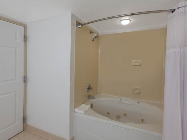 Wingate by Wyndham Oklahoma City Airport : photo 3 de la chambre deluxe king studio suite, non-smoking