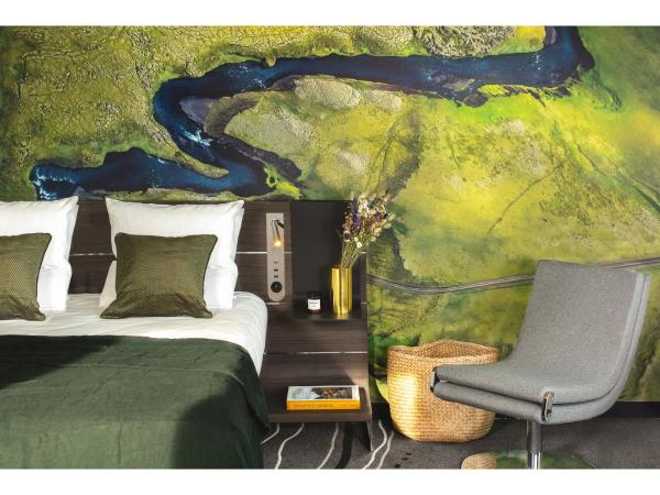 Novotel Paris Porte Versailles : photo 4 de la chambre chambre familiale supérieure - 1 lit queen-size et 1 canapé