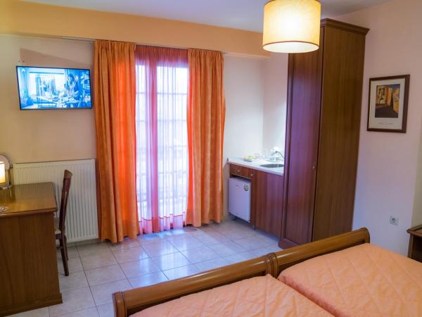 Yiannis Apartments : photo 7 de la chambre chambre double ou lits jumeaux standard avec balcon