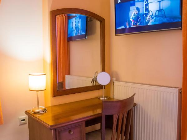 Yiannis Apartments : photo 8 de la chambre chambre double ou lits jumeaux standard avec balcon