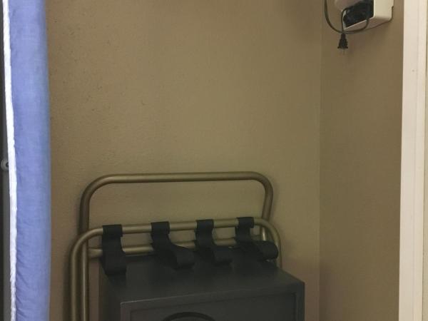 Comfort Inn & Suites near Kino Sports Complex : photo 9 de la chambre chambre lit king-size standard - non-fumeurs 