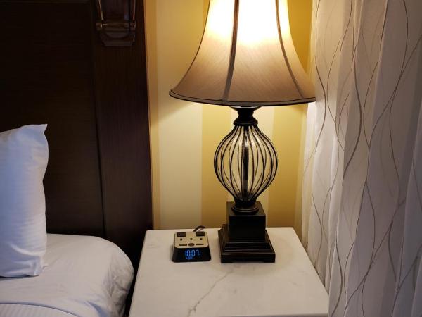 Arbutus Inn : photo 5 de la chambre chambre lit king-size