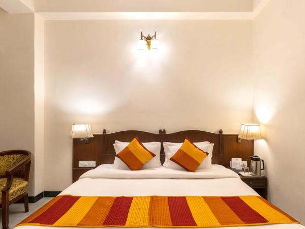 Hotel Sarovar On Lake Pichola : photo 9 de la chambre chambre double ou lits jumeaux deluxe - vue sur ville 