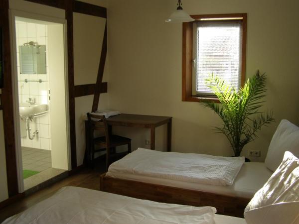 Hotel Alt Vinnhorst : photo 4 de la chambre chambre lits jumeaux avec entrée indépendante