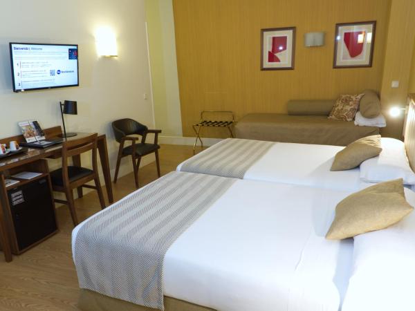 Hospedium Hotel Los Condes : photo 3 de la chambre chambre triple