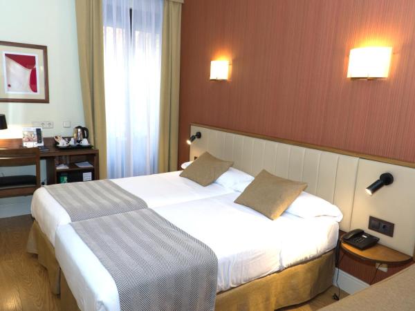 Hospedium Hotel Los Condes : photo 8 de la chambre chambre triple