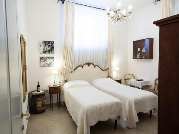 Gourmet B&B Villa Landucci : photo 3 de la chambre chambre double ou lits jumeaux standard