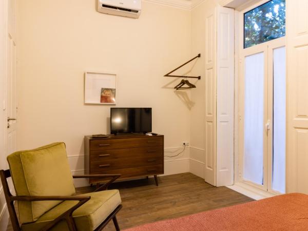 aDuquesa - GuestHouse : photo 4 de la chambre chambre double avec salle de bains privative extérieure