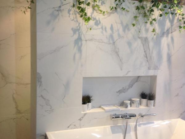 at Home in Bruges : photo 8 de la chambre suite deluxe avec lit king-size