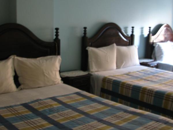 Residencial Porto Novo - Alojamento Local : photo 1 de la chambre chambre quadruple