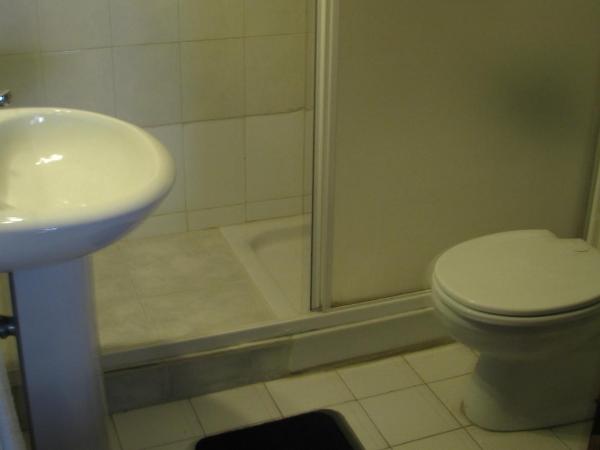 Residencial Porto Novo - Alojamento Local : photo 3 de la chambre chambre triple