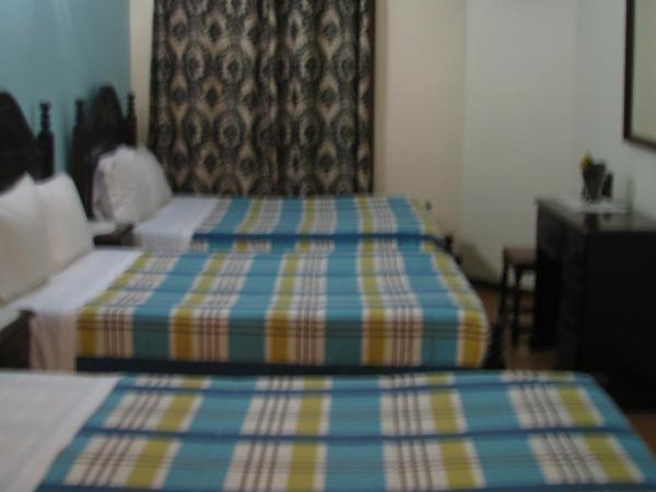 Residencial Porto Novo - Alojamento Local : photo 3 de la chambre chambre familiale supérieure