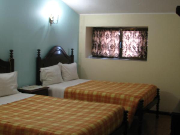 Residencial Porto Novo - Alojamento Local : photo 4 de la chambre chambre quadruple