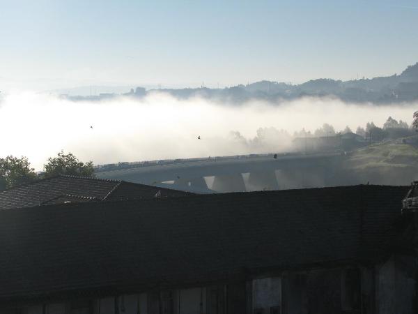 Residencial Porto Novo - Alojamento Local : photo 7 de la chambre chambre lits jumeaux avec terrasse