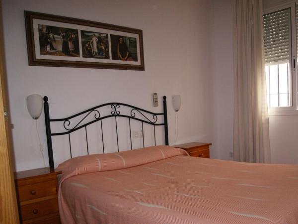 Hostal Alcazar I : photo 4 de la chambre appartement (2 adultes)