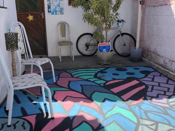 Hostel Das Canárias : photo 2 de la chambre lit dans dortoir mixte de 6 lits