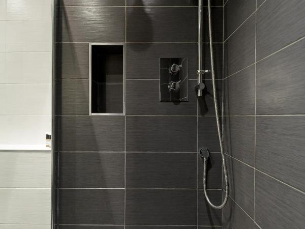 Ben Cruachan Guest House : photo 4 de la chambre chambre lit king-size - vue sur jardin