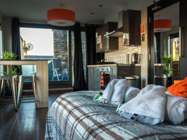 CoDE Co-Living - The LoFT - Edinburgh : photo 5 de la chambre appartement de grand standing avec balcon