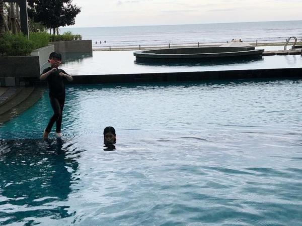 TimurBay Residence by Onehomes : photo 9 de la chambre suite avec balcon