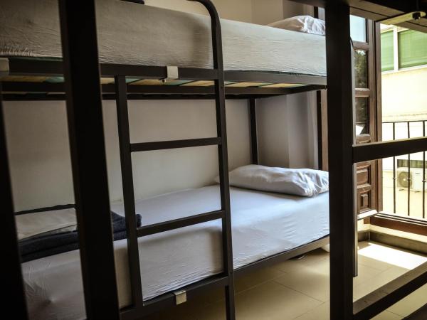 The Lights Hostel : photo 6 de la chambre lit dans dortoir mixte de 4 lits