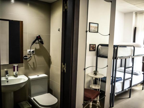 The Lights Hostel : photo 1 de la chambre lit dans dortoir mixte de 4 lits