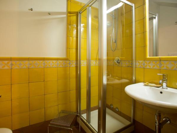 Agriturismo Villa Lupara : photo 2 de la chambre chambre familiale - vue sur mer